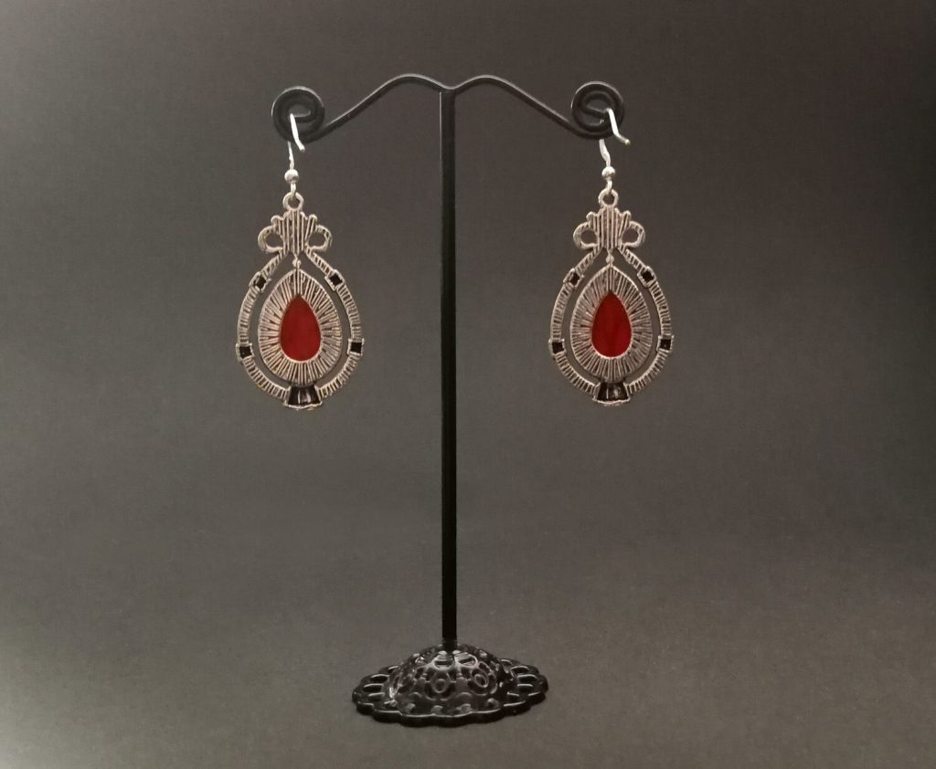 Boho-Ohrringe in Türkis oder Rot und tibetisches Silber - Option Ohrhaken aus 925er Sterlingsilber