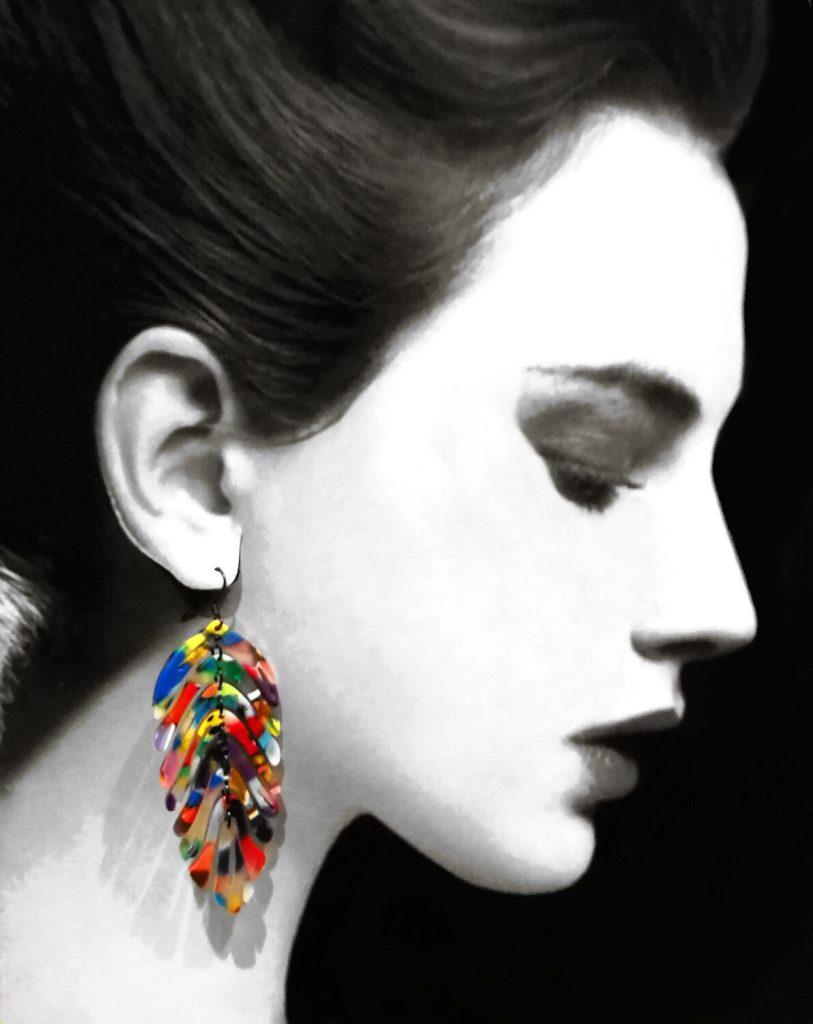 Pendientes de plumas / hojas de resina y acero inoxidable - 3 modelos a elegir