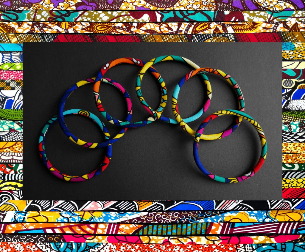 Bracciale flessibile waterproof - larghezza e tessuto a scelta, lunghezza adatta al giro mano - unisex
