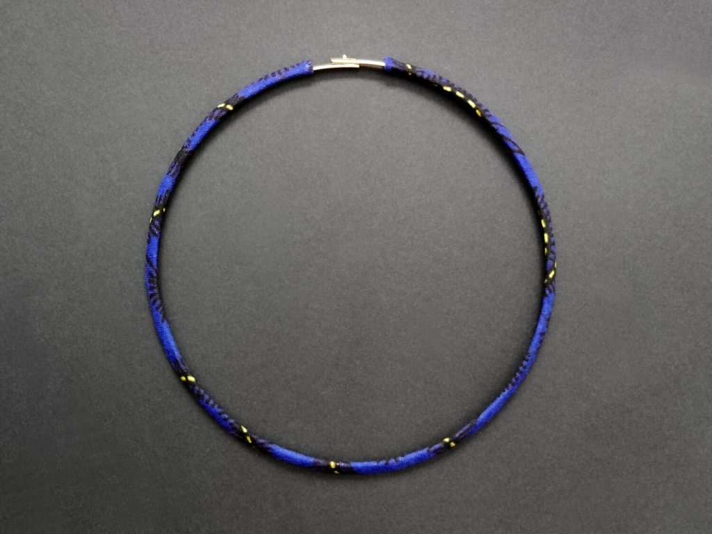Collana girocollo sottile - larga 5 mm - personalizzata nel tessuto che preferisci