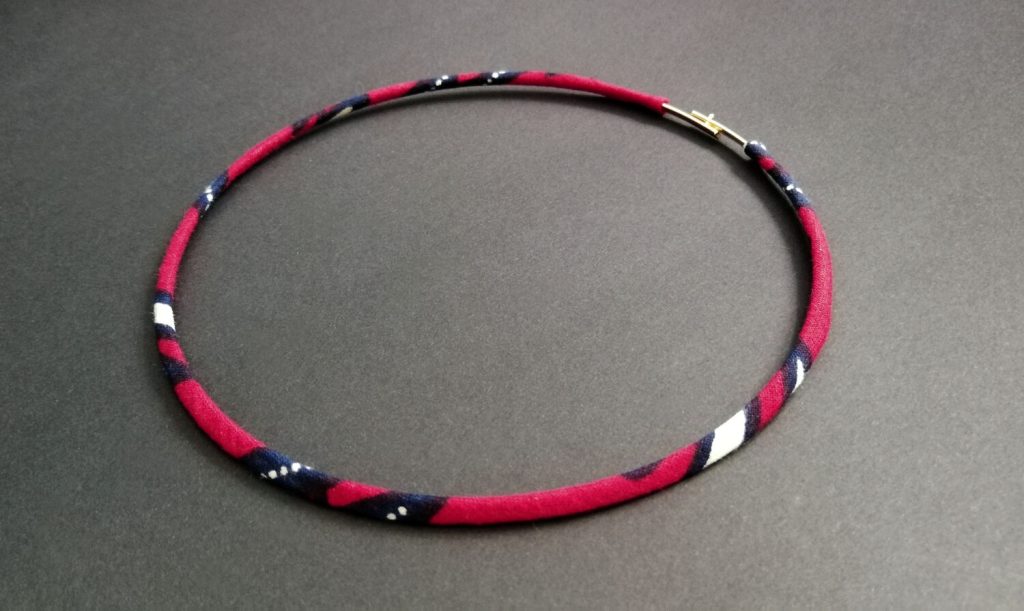 Collana girocollo sottile - larga 5 mm - personalizzata nel tessuto che preferisci