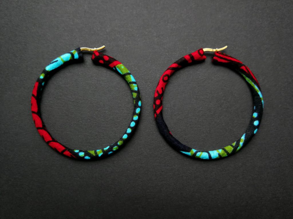 Customizable fabric hoop earrings (hinged clasp) - 3 to 10.5 cm outer diameter