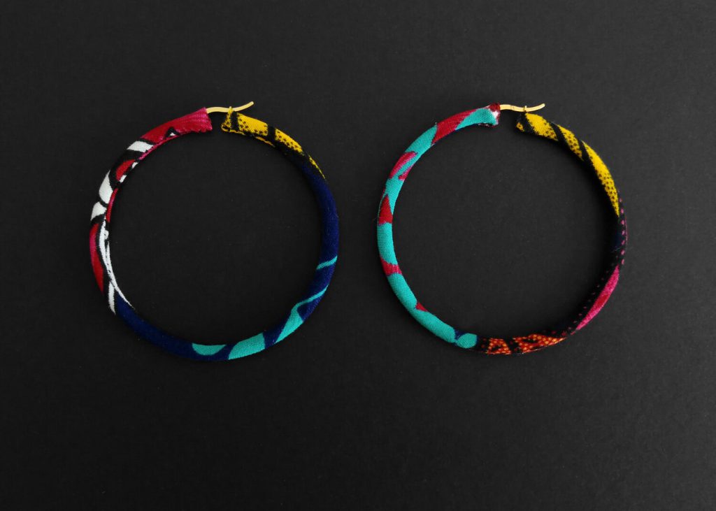 Customizable fabric hoop earrings (hinged clasp) - 3 to 10.5 cm outer diameter