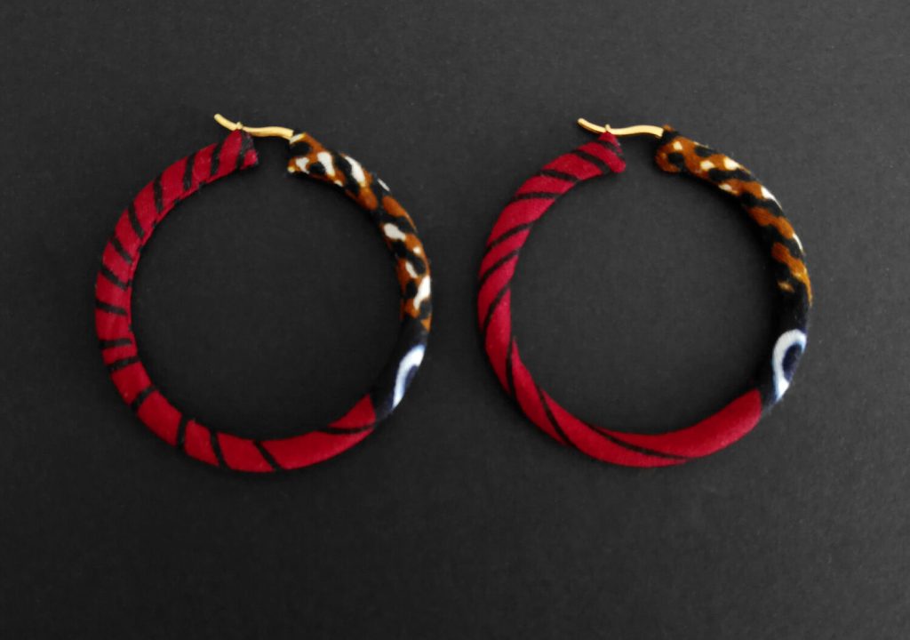 Customizable fabric hoop earrings (hinged clasp) - 3 to 10.5 cm outer diameter