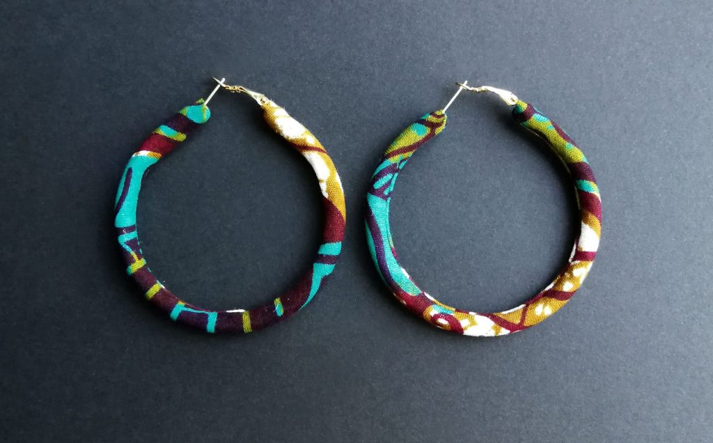 Wide 6 cm fabric hoop earrings, lever-back clasp, wax 27