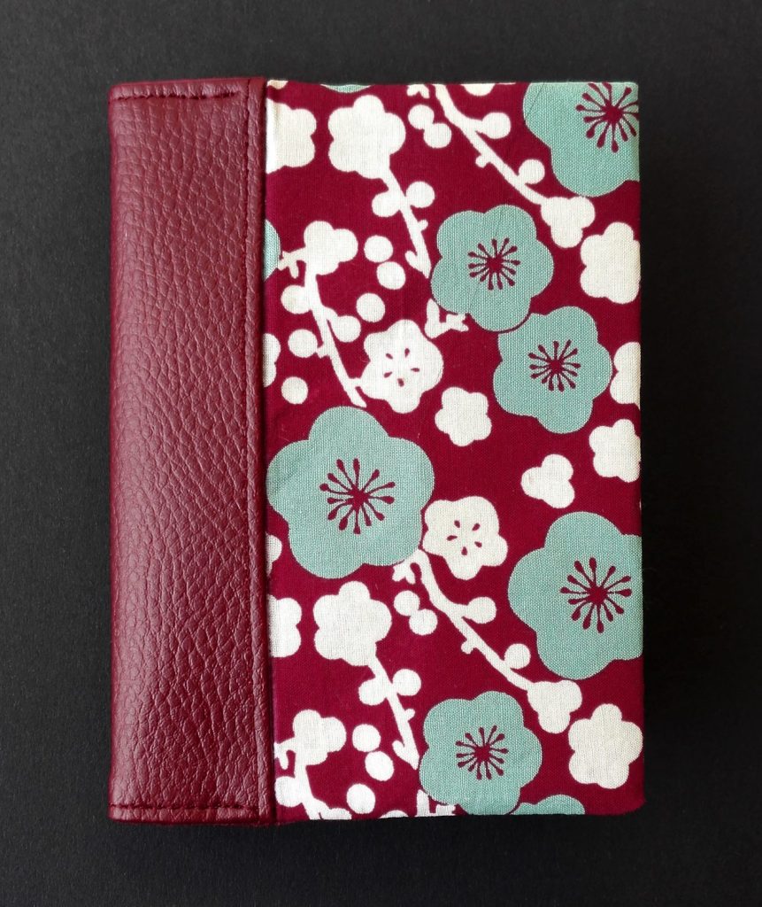 Porta passaporto personalizzato in tessuto wax, retro bordeaux